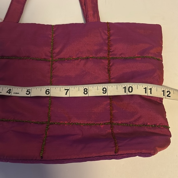 MILSON & LOUIS BRAND SILK HAND BAG EMBROIDERY AND SEQUIN DESIGN
GORGEOUS COLORS - Picture 6 of 12